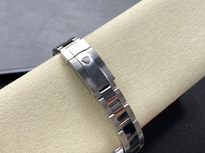 RW6 Women's Oyster log watch 31mm