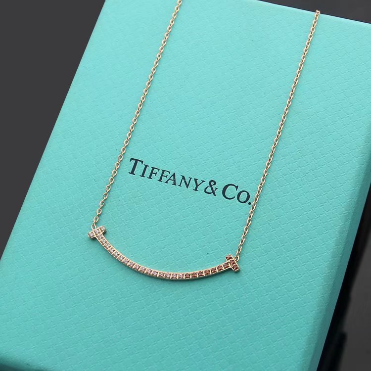 TN016 Women's smiley face stainless steel necklace jewelry