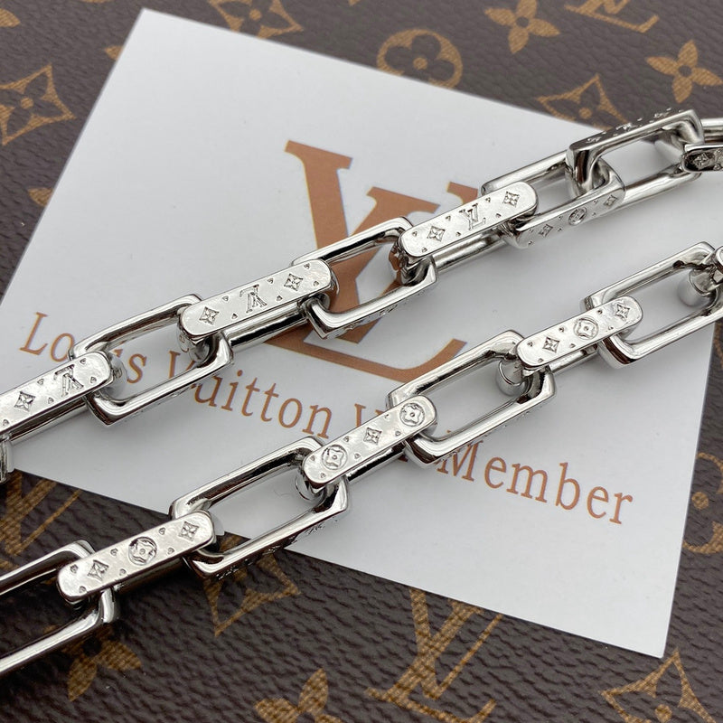 LVN026 Classic chequered suit Jewelry