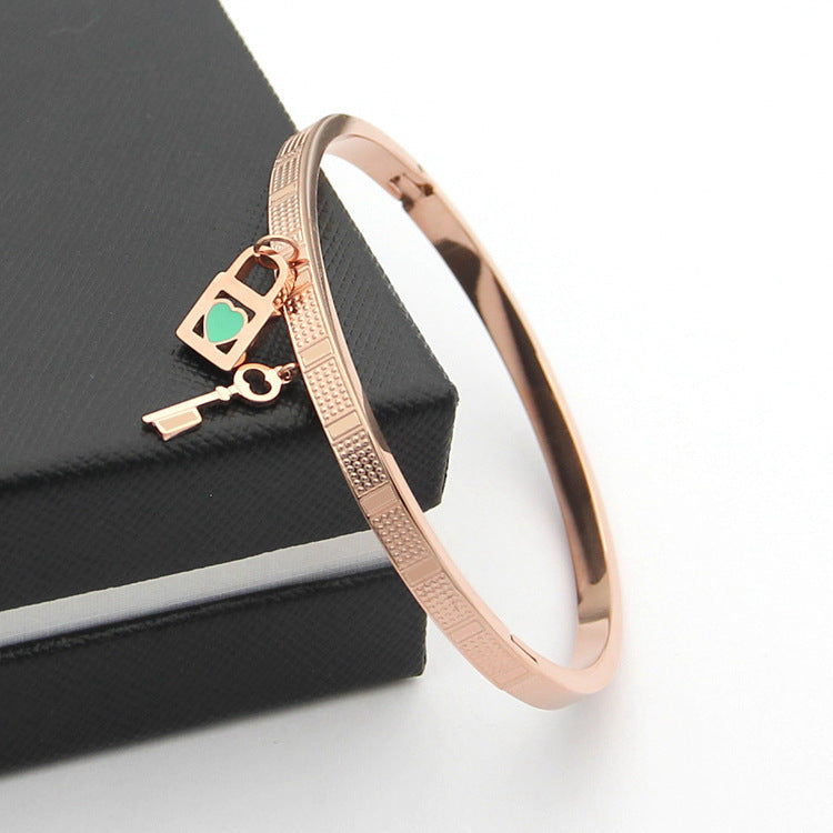 TB07 Lock Key Heart Oil Drop Bracelet Jewelry
