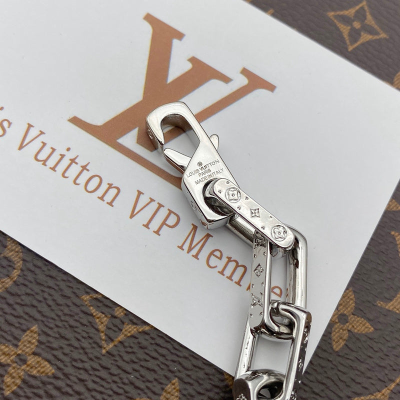 LVN026 Classic chequered suit Jewelry