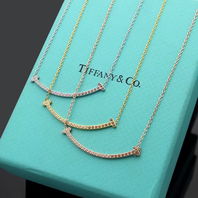 TN016 Women's smiley face stainless steel necklace jewelry