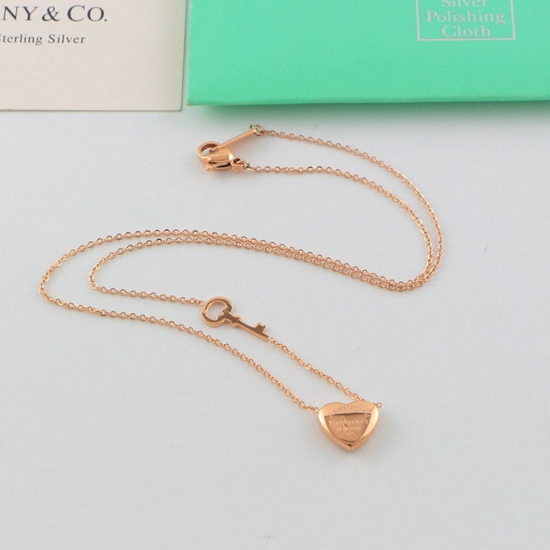 TN75 18k rose gold plated European and American short chain girl heart three-dimensional pendant key necklace Jewelry