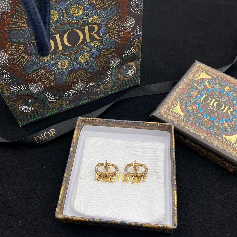 DIE5 Woman fashion alloy earrings Jewelry