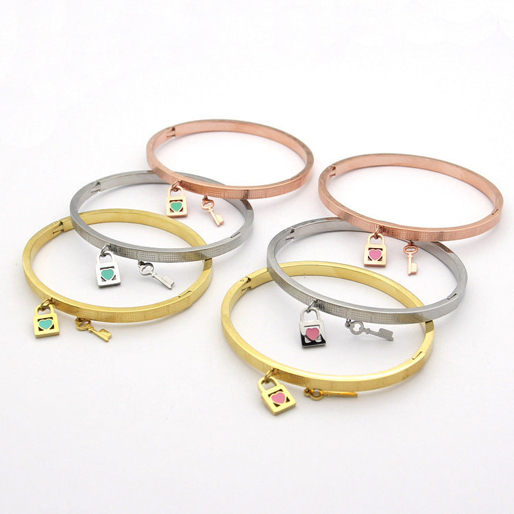 TB07 Lock Key Heart Oil Drop Bracelet Jewelry
