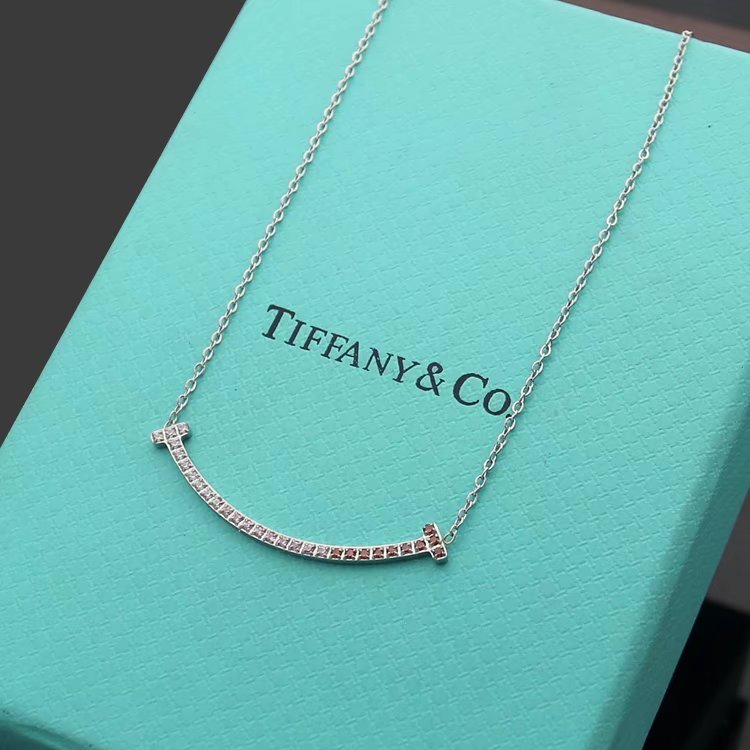 TN016 Women's smiley face stainless steel necklace jewelry