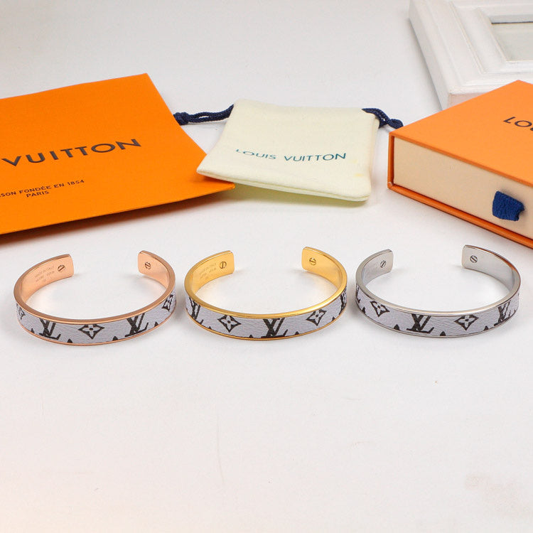 LVB112 White Fashion New Titanium Steel Bracelet Couple Star Flower Leather Semicircle Bracelet Jewelry