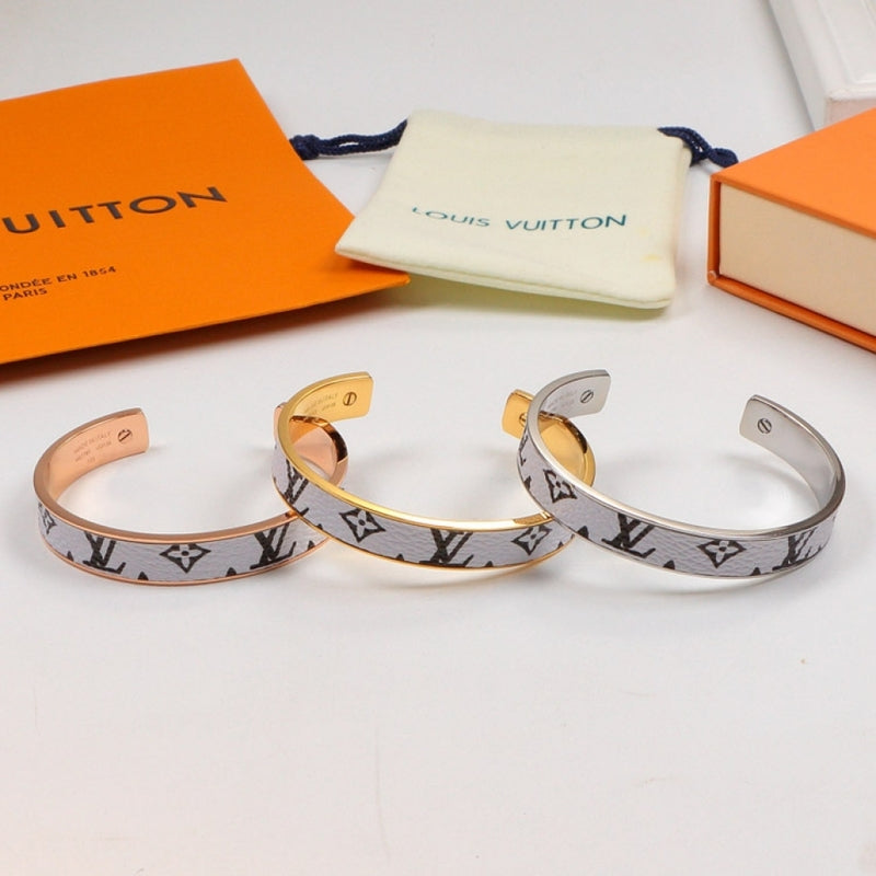 LVB112 White Fashion New Titanium Steel Bracelet Couple Star Flower Leather Semicircle Bracelet Jewelry