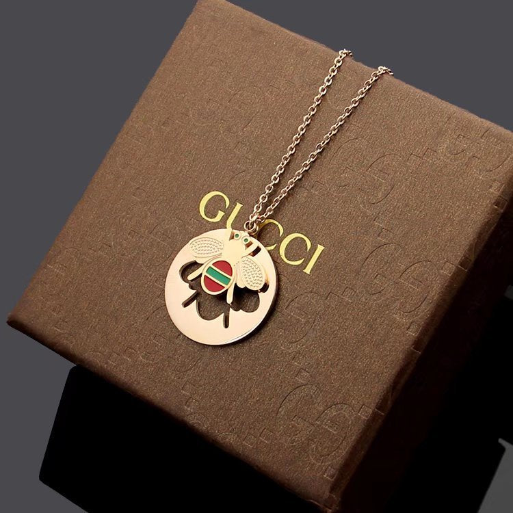 GN05 Round Bee Pendant Necklace Jewelry
