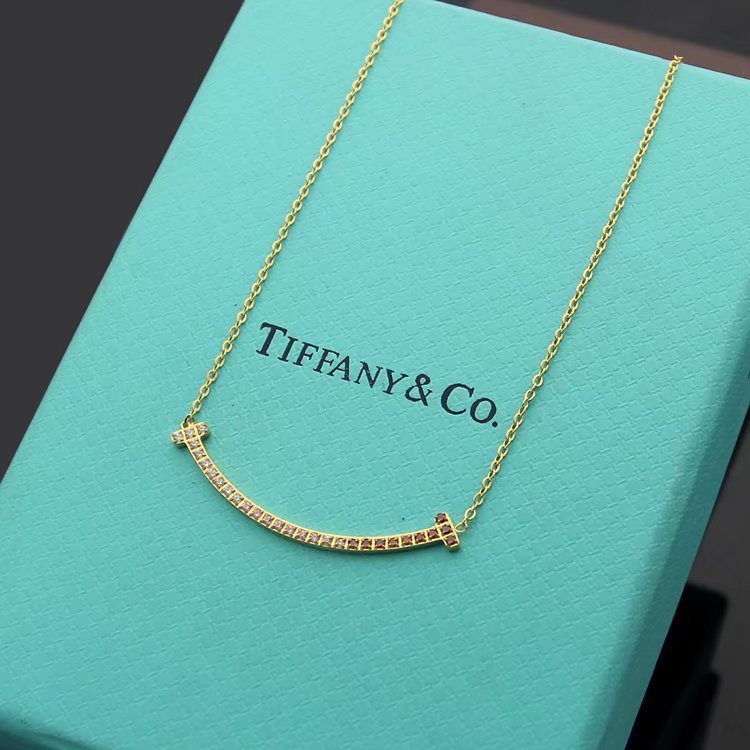 TN016 Women's smiley face stainless steel necklace jewelry