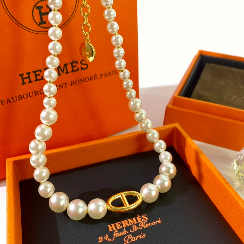 HN31 Exquisite retro and charming pig nose pearl necklace Jewelry