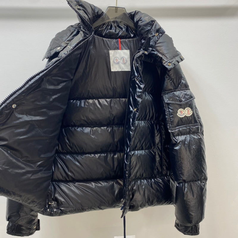 025016 Men's and women's down jackets