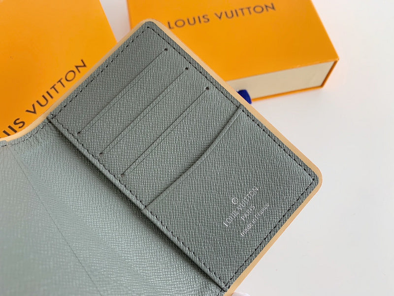 LLP030 Card bag 8.0 x 11.0 x 1.0cm Leather Wallet