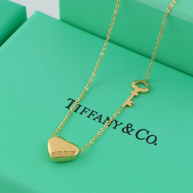TN75 18k rose gold plated European and American short chain girl heart three-dimensional pendant key necklace Jewelry