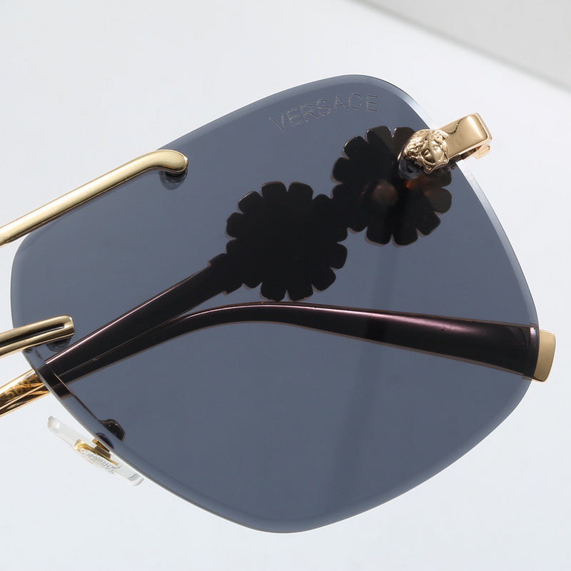 5691 Sunglasses with box