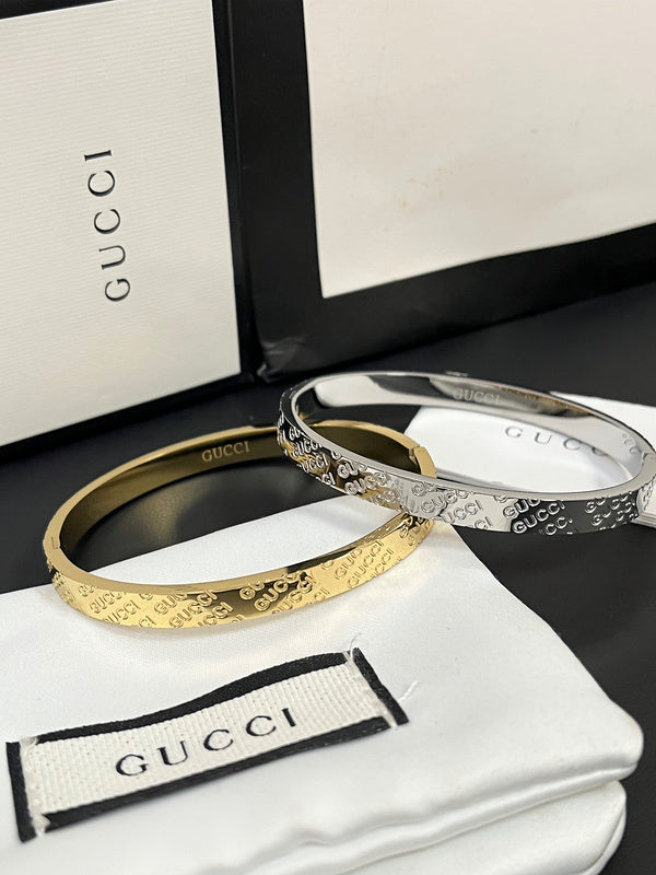 S373    Women's fashion 18K titanium steel bracelet   Jewelry