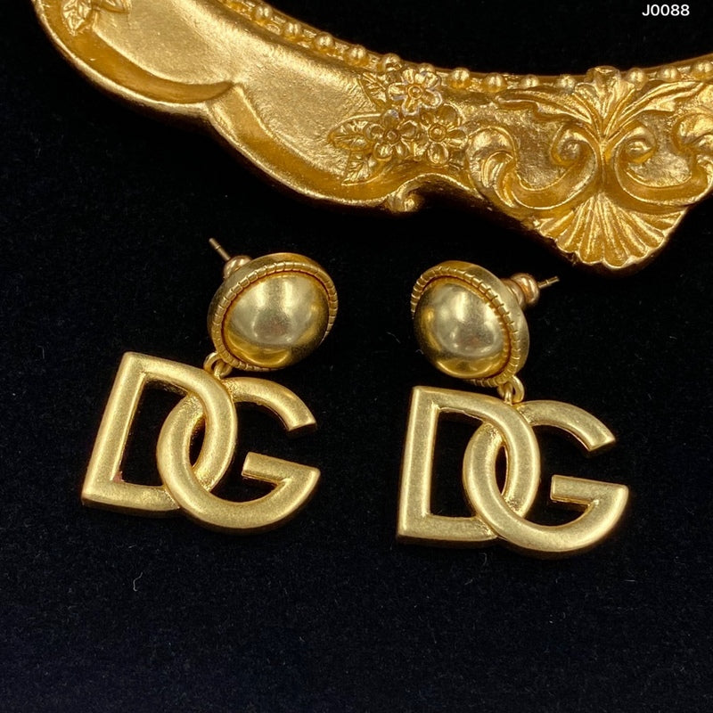 DGE2 Woman fashion alloy earrings  Jewelry