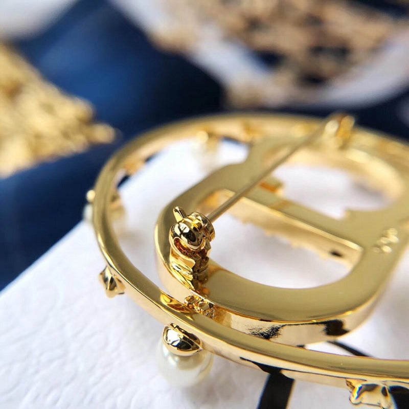 DX10  women brooch gold-plated jewelry