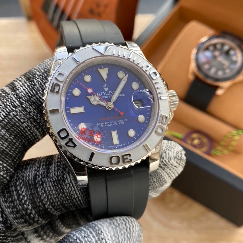 RW21  Mechanical watch with comfortable rubber strapCITIZEN movement